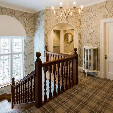 Lindeth Fell 5* Bowness-on-Windermere