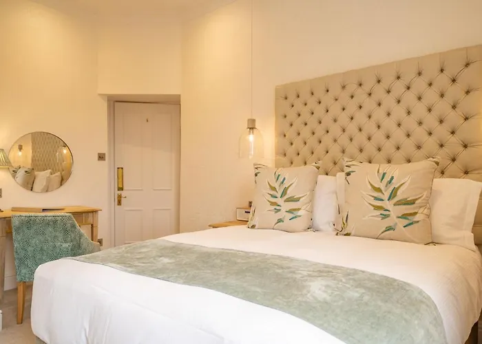 ليندث فيل كونتري هاوس