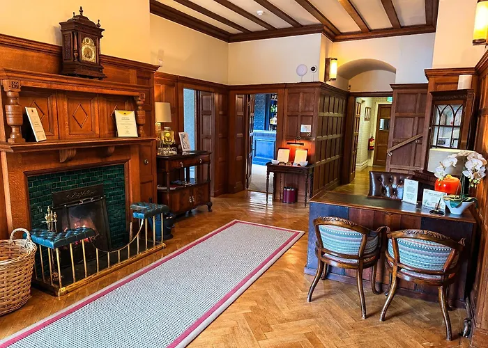 ليندث فيل كونتري هاوس 5* باونيس أون وينديرمير