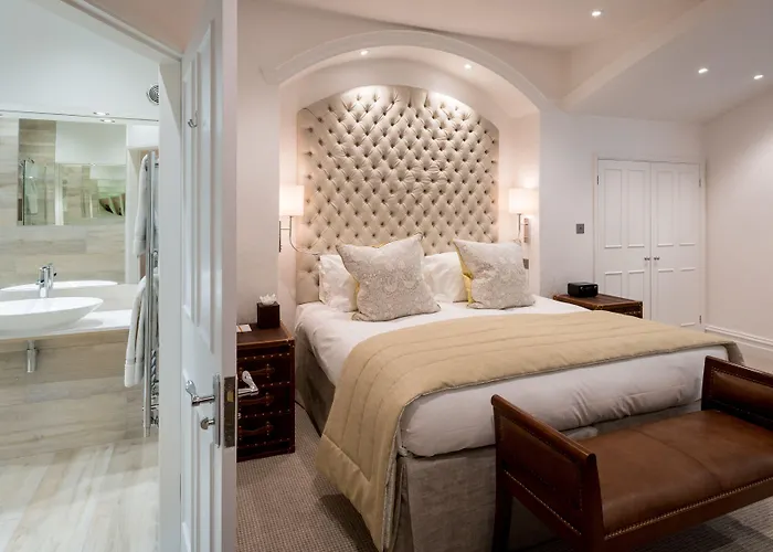 ليندث فيل كونتري هاوس 5* باونيس أون وينديرمير