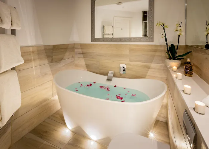 ليندث فيل كونتري هاوس 5*